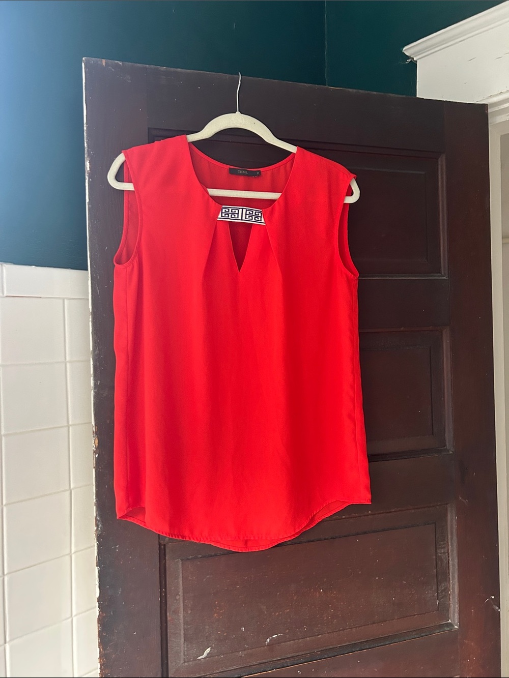 THML Sleeveless Keyhole Blouse